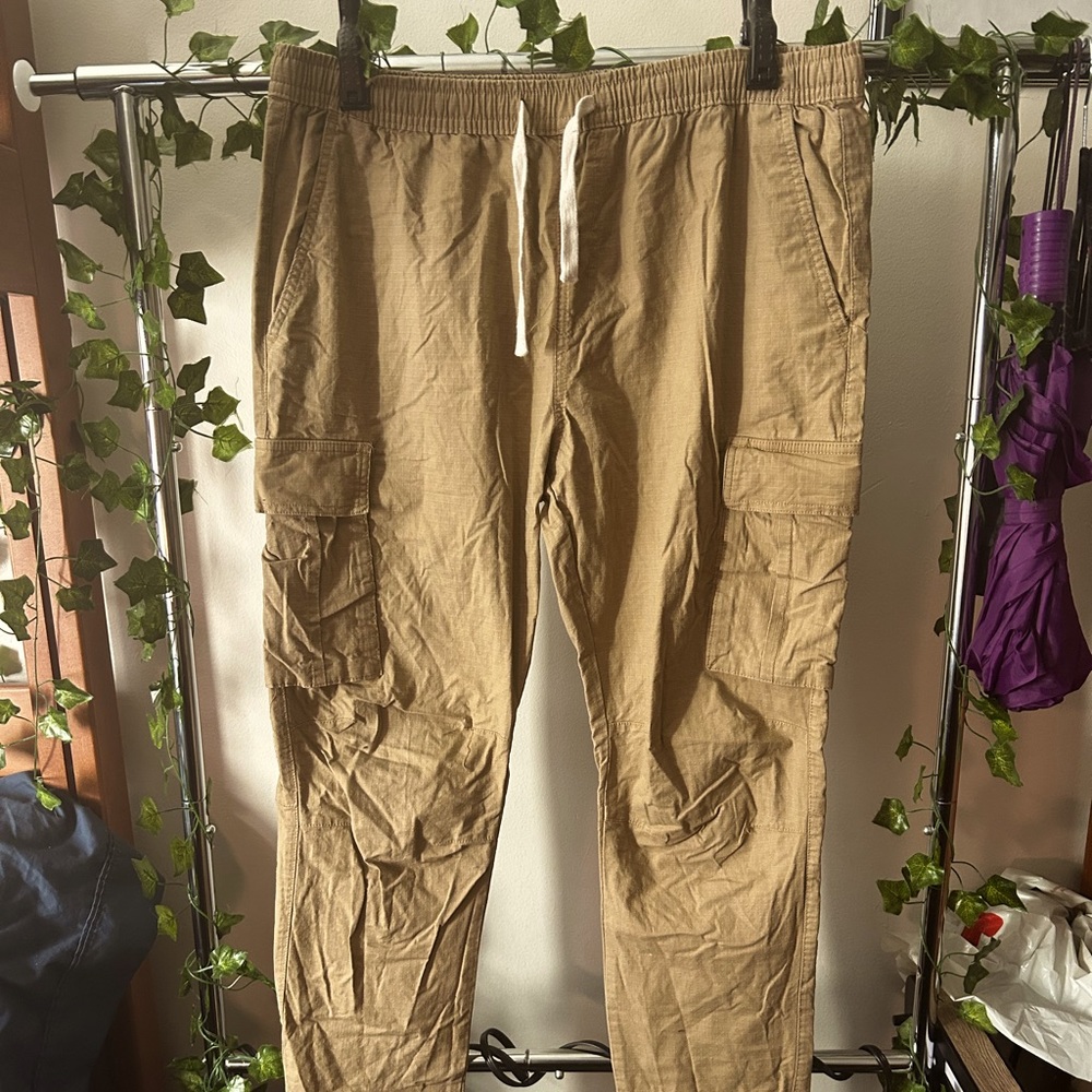 Non- cuffed Crago Lightfeel straight leg pants